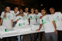 فيديو: شعائر صلاة التراويح من مسجد السكسك بيافا وتوزيع قمصان تخليداً لذكرى الشيخ يوسف عاشور